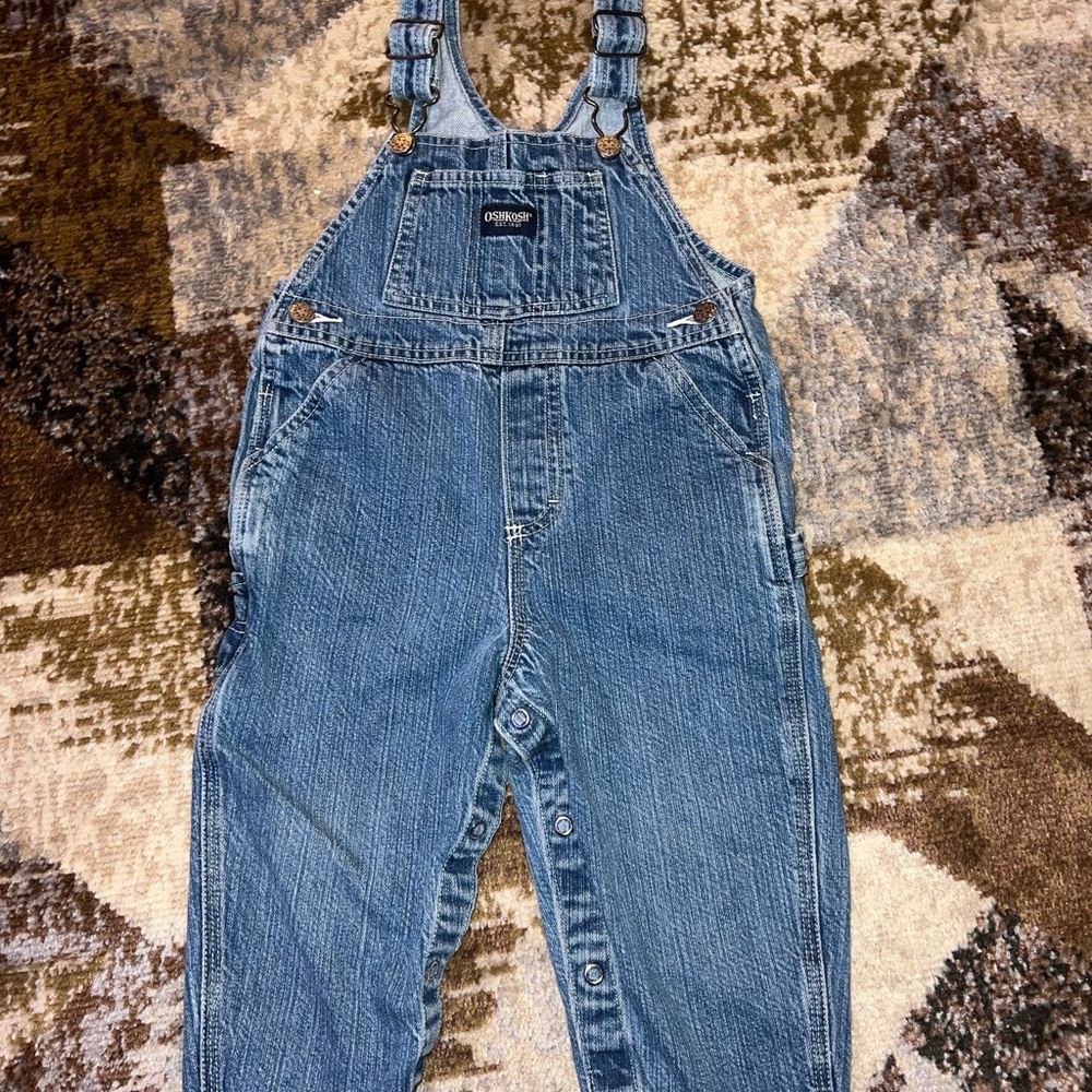 Oshkosh over alls size 24 months